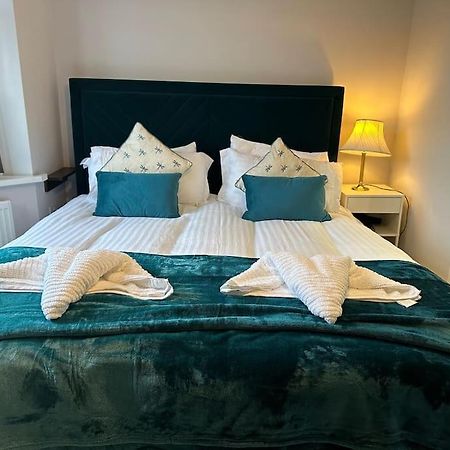 Willa Adam'S Place, Watford Wd17 2Py Zewnętrze zdjęcie