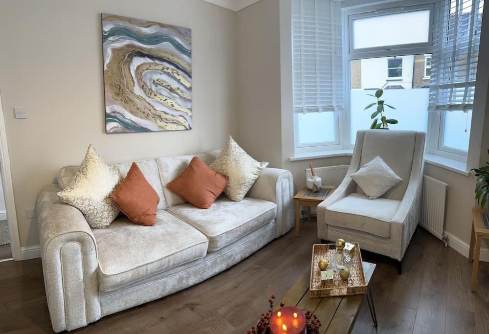 Willa Adam'S Place, Watford Wd17 2Py Zewnętrze zdjęcie